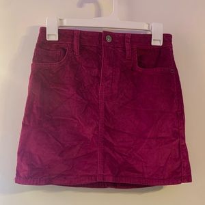 The 5 pocket mini skirt. Wild aster color. Shell-78% cotton-20%